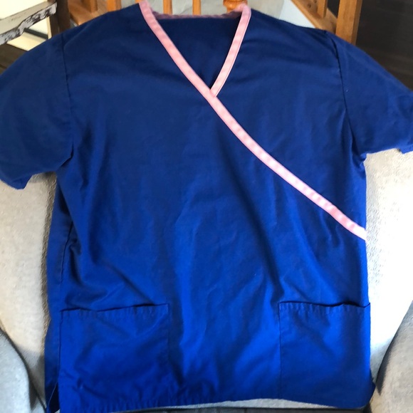 5 Scrub Tops - Picture 5 of 6